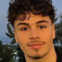 里昂門托里 飾演 Gabriel