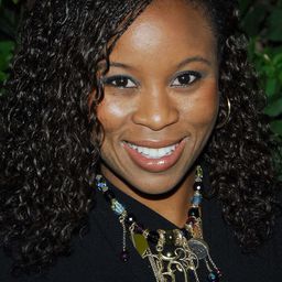 貝努·馬布海納 飾演 Jassie Vandy