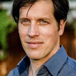 Nic Romm - Crazy演員 飾演Richi