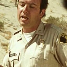 Jim Bohan 飾演 Holstein