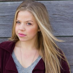 Vivien Endicott Douglas - 沒有聲音的女人們演員 飾演Clara