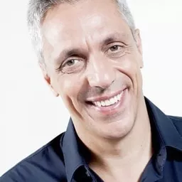 麥斯·皮蘇 飾演 