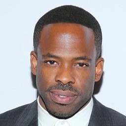 Chiké Okonkwo 飾演 Abel