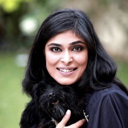 妮姆拉·布查 飾演 Raheela