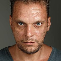 Anatoly Chugunov 飾演 Mafioso