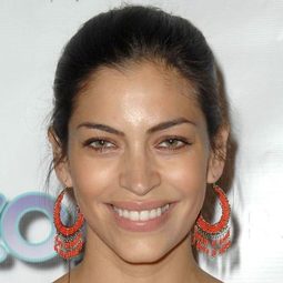 Touriya Haoud 飾演 Saadia