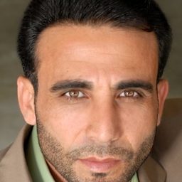 Iyad Hajjaj 飾演 Agent Amoush