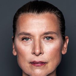 Katarzyna Herman 飾演 Zuzanna