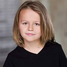 凱倫·肖尼克 飾演 Rocky (voice)