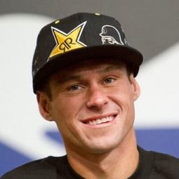 Brian Deegan 飾演 Self