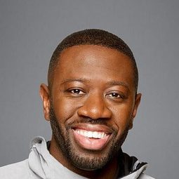 Sheaun McKinney 飾演 Dave