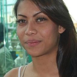 Nitta Nazyra C. Noer - 築夢戀曲演員 飾演Coach