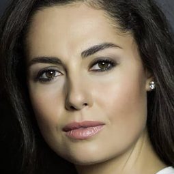 Toprak Sağlam - 大喜之夜演員 飾演Müjde