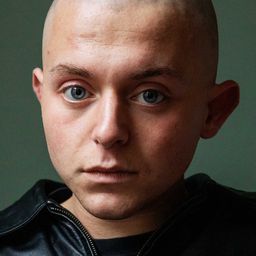 Thibaud Dooms 飾演 Jules