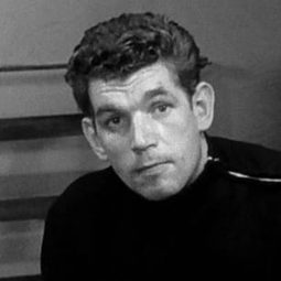 Michel Constantin 飾演 Le directeur du cinéma