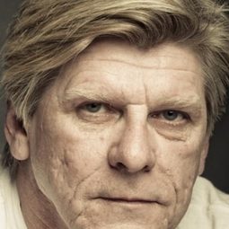 Boris Brkic - 嬰兒轉孕站演員 飾演Hank