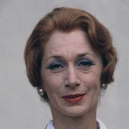 Diane Holland 飾演 Madame Dupree