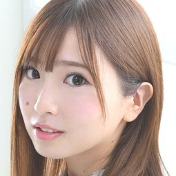 真野 あゆみ 飾演 