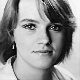 Elena Stepanova 飾演 miss Casewell