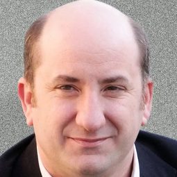 Antonio Albanese - 爸媽又戀嚟演員 飾演Giovanni