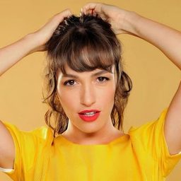 坎德菈·菲托諾 飾演 Malu