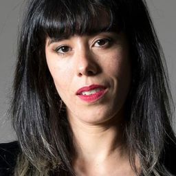 洛雷托·博諾 飾演 Teresa