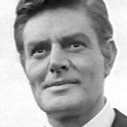 Marco Guglielmi 飾演 Massimo Sanna