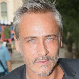 Jean-Michel Tinivelli 飾演 Marc