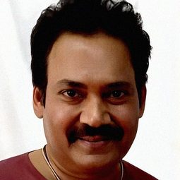 Narra Srinu - 蒂洛廣場演員 飾演Chandrakant