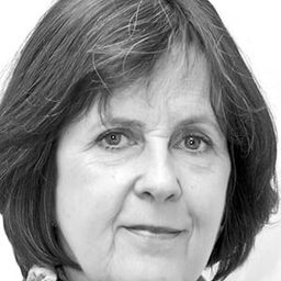 Clare Clifford 飾演 Kyle