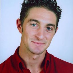 Antonio Mora 飾演 Actor franciscano