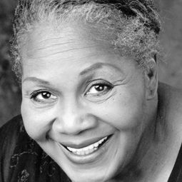 艾爾瑪·P·霍爾 - 我為君狂演員 飾演Clotelia