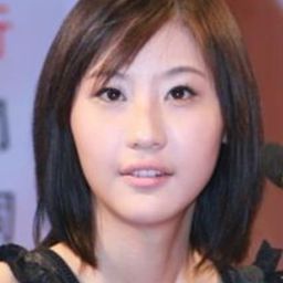 程伊 飾演 Shanghai female student