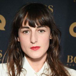 Juliette Armanet 飾演 Suzanne Manin