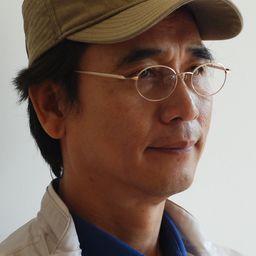 Yoo Si-min 飾演 Self (archive footage)