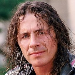 Bret Hart 飾演 "Hit Man"