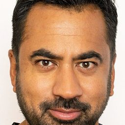 卡爾潘 - 逆襲人生演員 飾演Ryan Kauffman