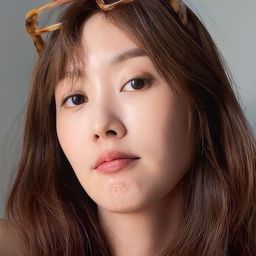 Ramita Mahapreukpong 飾演 Cat