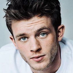 傑尼斯·紐沃納 - Wild Chicks in Love演員 飾演Maik