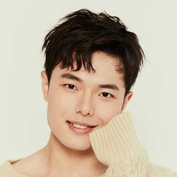 趙亦驥 飾演 Man