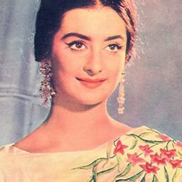 Saira Banu - 糾纏世界演員 飾演Mrs. Sumitra Kumar