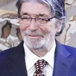 克魯諾斯拉夫·薩里奇 飾演 Natašin otac