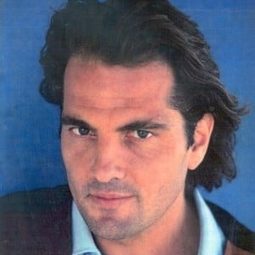 Saverio Vallone - 聖誕假期 90演員 飾演Lupo Carletti