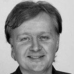 Hjálmar Hjálmarsson 飾演 Rúnar