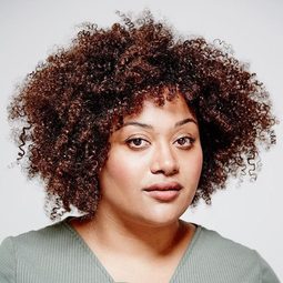 Angela Nica Sullen - 特技狂人演員 飾演Metalstorm Editor