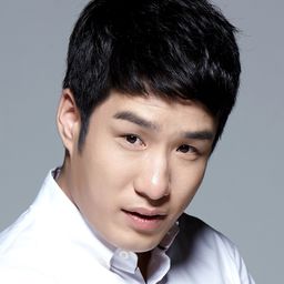 Shin Hyun-Tak - 軍艦島演員 飾演Fisherman