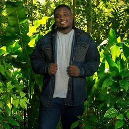 Mike Forbs 飾演 Big Guy