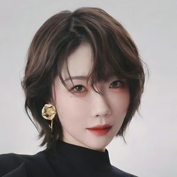 劉戀 飾演 Zheng Moli