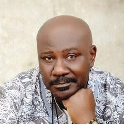 山姆·戴德 - Here Love Lies演員 飾演Father Abraham