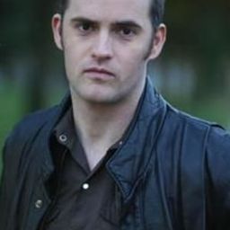 Gabriel Carter 飾演 Craw Daddy